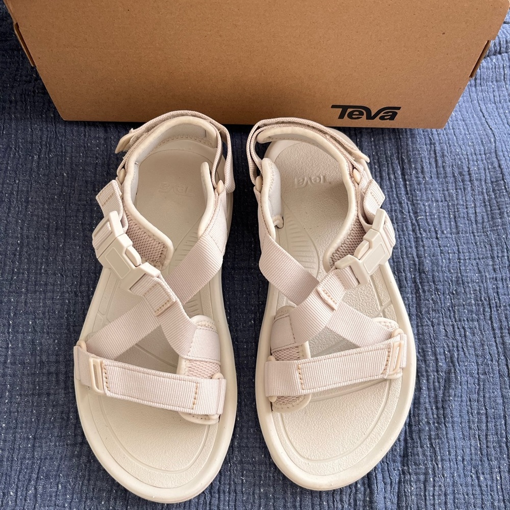 Brand new Teva sandals in color birch. Size 8. Never worn! Still in box.